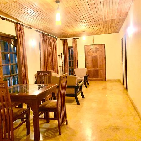 نوفارا إيلِيا Golden King Cottage المظهر الخارجي الصورة