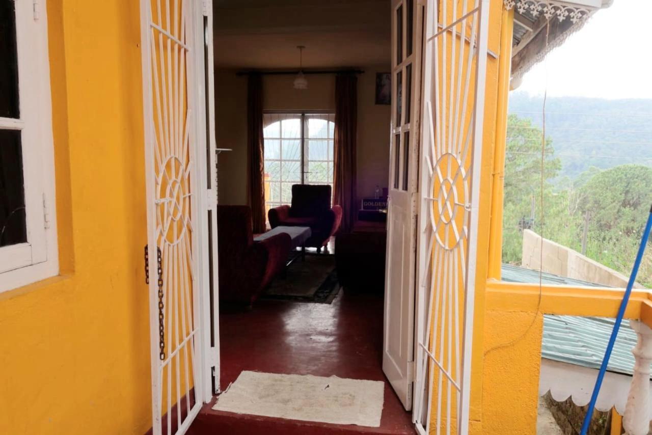 نوفارا إيلِيا Golden King Cottage الغرفة الصورة